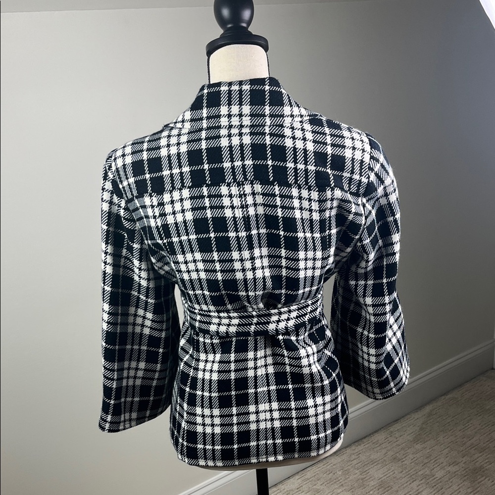 East 5th Women’s Plaid Belted Blazer Jacket Black White Size L - Picture 3 of 3